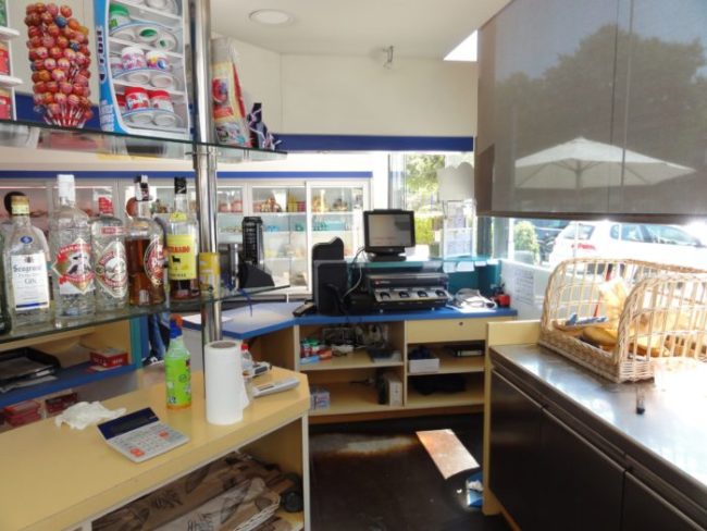 Instalacion cajon inteligente CashGuard Gasolinera Bon Area Telsystem distribuidor oficial instalación de cashguard area servicio
