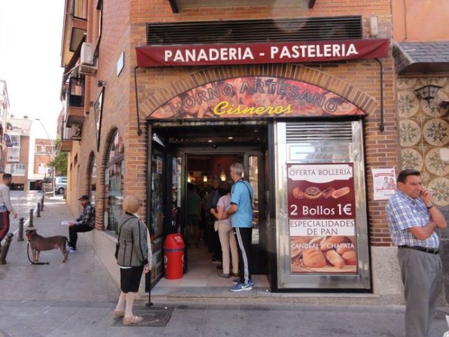 Pastelería-instala-cajon-inteligente Pastelería-instala-cajon-inteligente