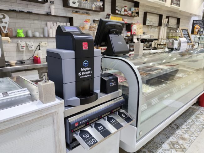 Telsystem-realiza-la-Instalación-de-CashGuard-en-autopago-en-HELADERIA-SIENNA-AUTOPAGO-2 CashGuard-en-autopago