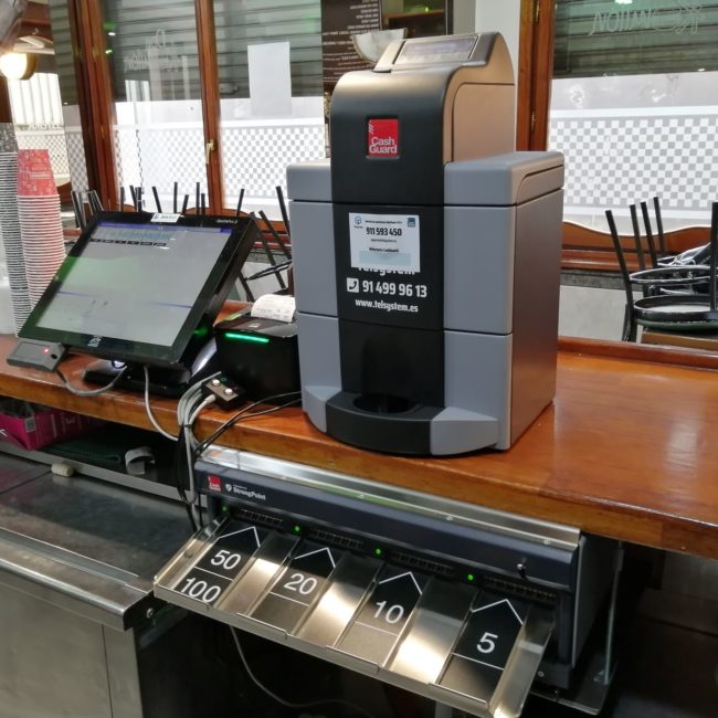 Instalacion CashGuard en restaurantes Don Komilon Telsystem distribuidor oficial Instalación-de-CashGuard-en-Bilbao