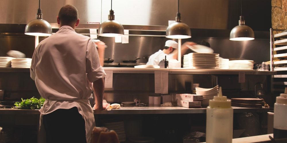 Digitaliza la cocina de tu restaurante con un monitor de cocina Digitaliza la cocina de tu restaurante con un monitor de cocina